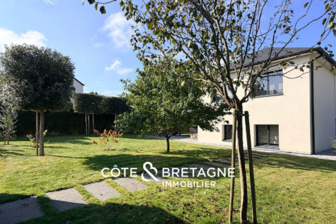 Maison-Lamballe-Rénové-jardin-Garage-11