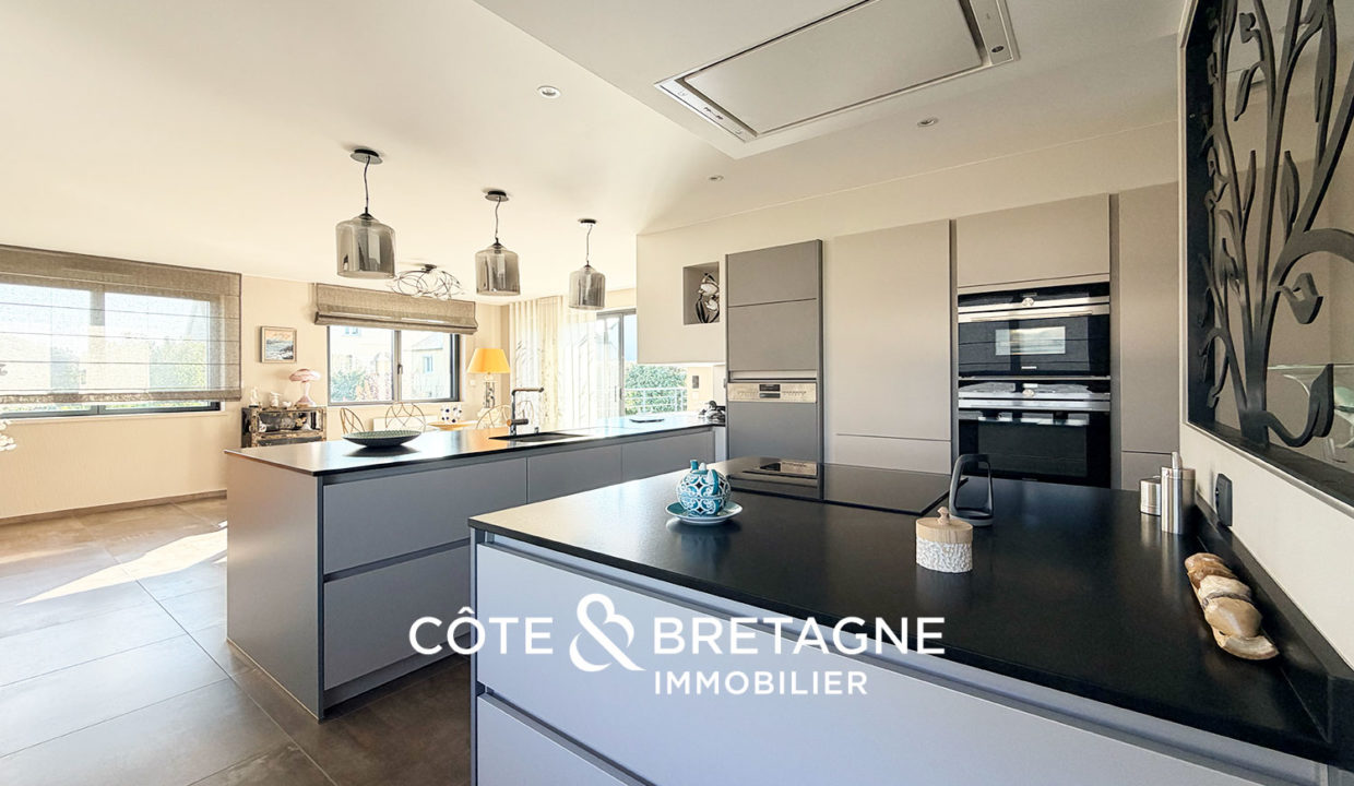 Maison-Lamballe-Rénové-jardin-Garage-2