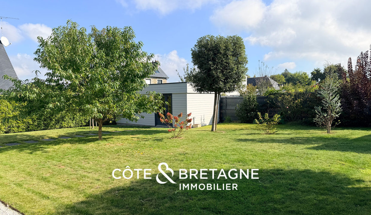 Maison-Lamballe-Rénové-jardin-Garage-8