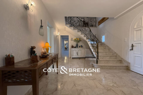 Maison-familiale-yffiniac-piscine-volume-jardin