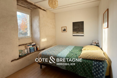 maison-pierre-gite-bretagne-begard-chambre-1