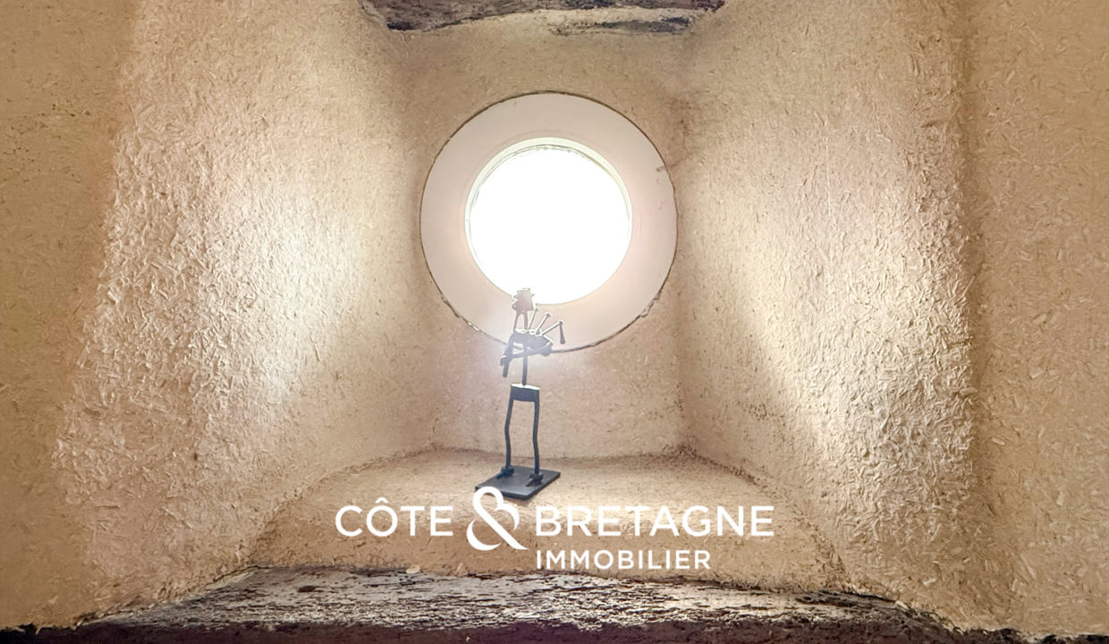 maison-pierre-gite-bretagne-begard-fenetre