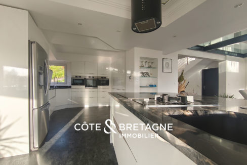 Belle-demeure-vue-mer-ploubazlanec-13