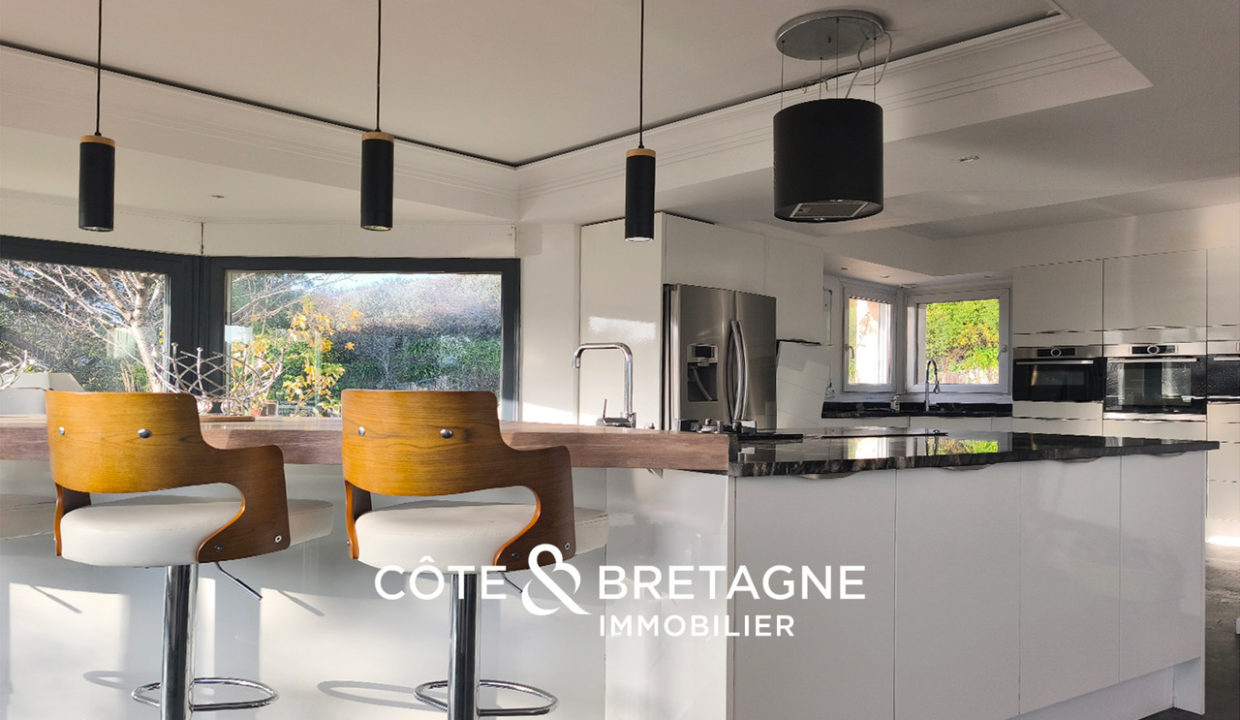 Belle-demeure-vue-mer-ploubazlanec-7-1