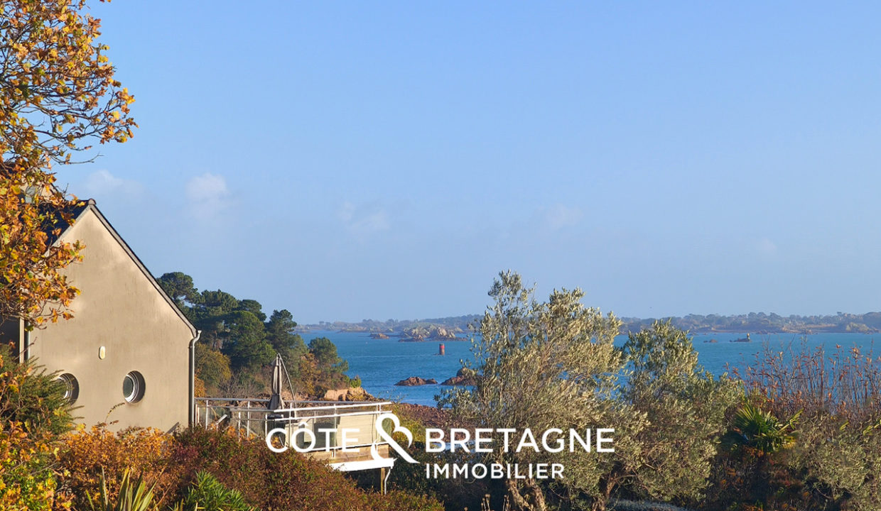 Belle-demeure-vue-mer-ploubazlanec-8