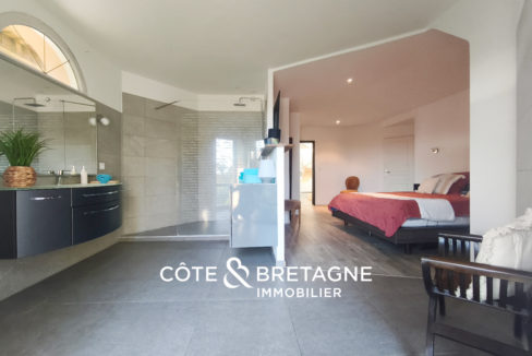 Belle-demeure-vue-mer-ploubazlanec-9