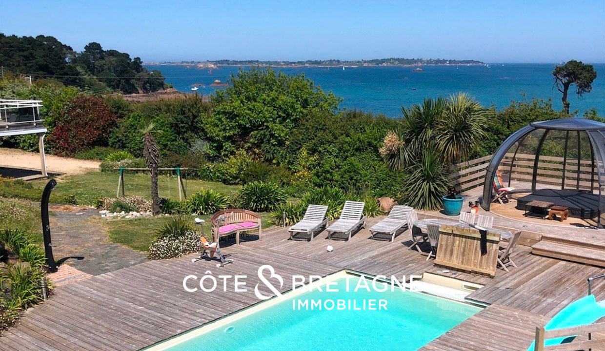 belle-demeure-vue-mer-ploubazlanec-