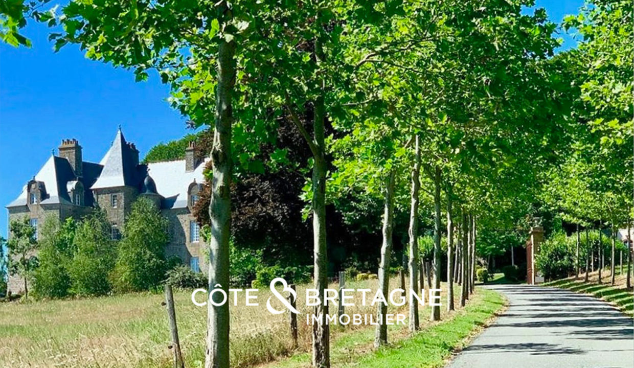 chateau-piscine-orangerie-fougeres-11