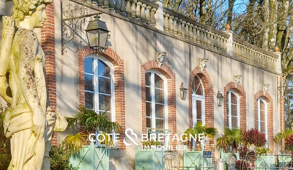 chateau-piscine-orangerie-fougeres