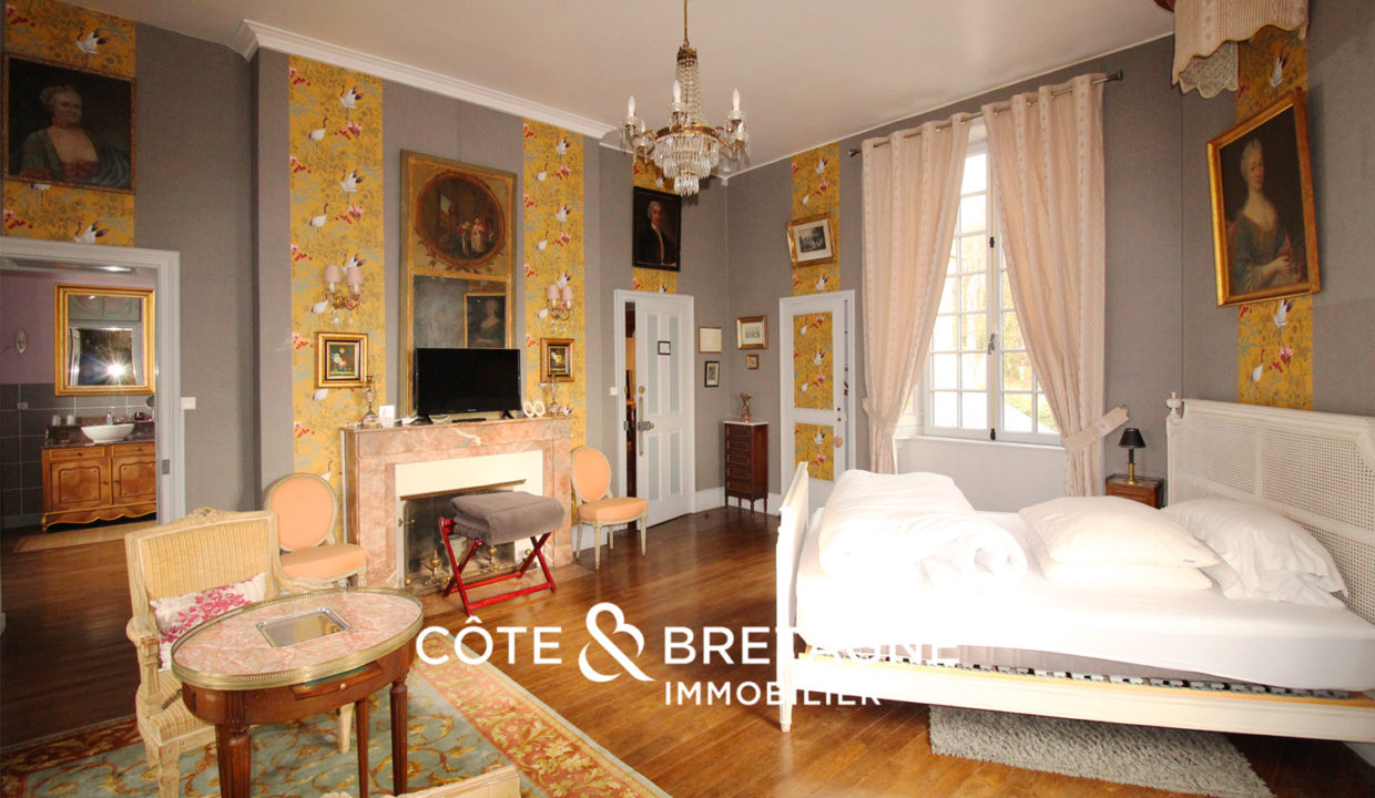 chateau-piscine-orangerie-fougeres-16