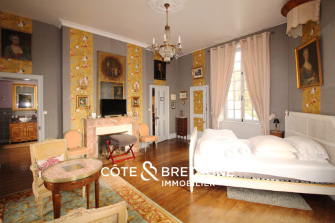 chateau-piscine-orangerie-fougeres-16