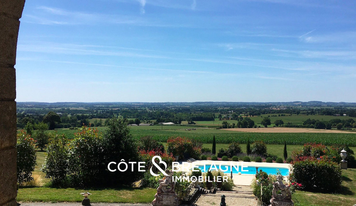 chateau-piscine-orangerie-fougeres-2