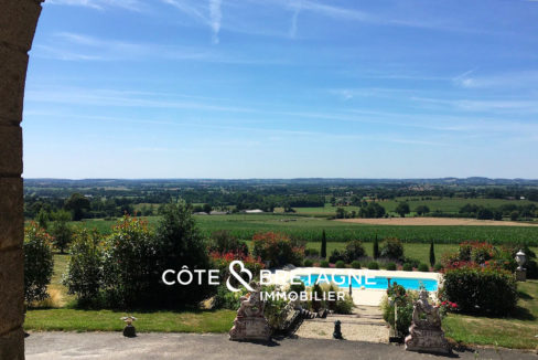 chateau-piscine-orangerie-fougeres-2