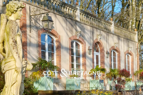 chateau-piscine-orangerie-fougeres