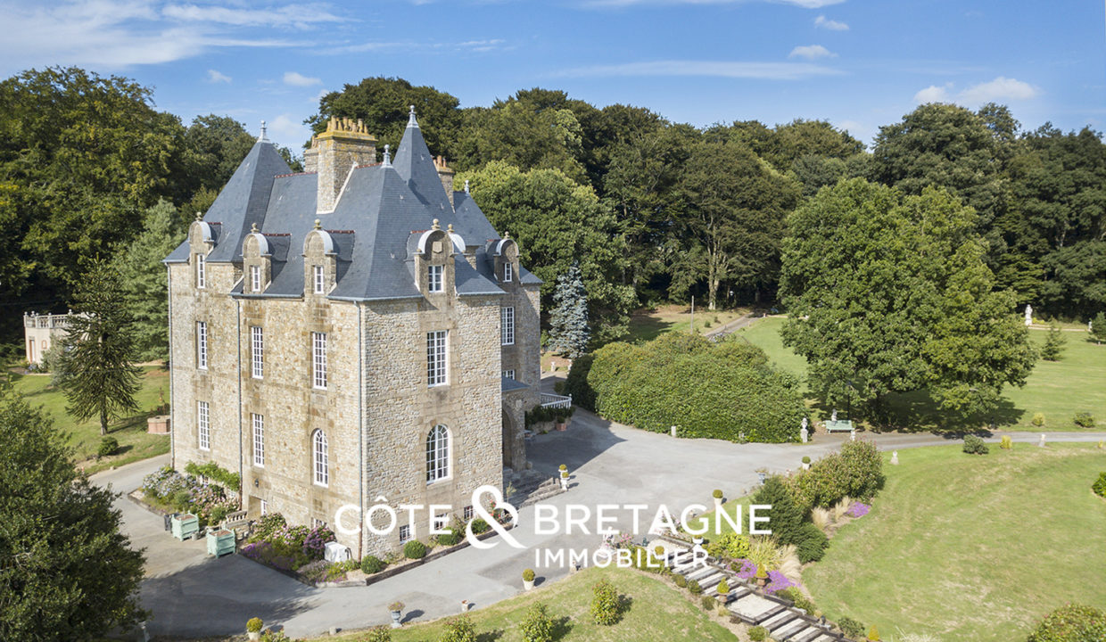 chateau-piscine-orangerie-fougeres-9