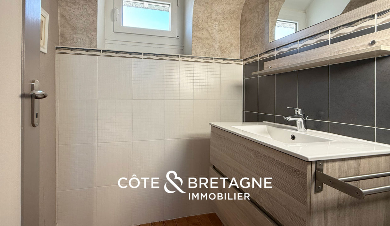 maison-trebeurden-plage-salle deau-2