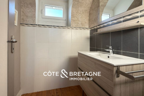 maison-trebeurden-plage-salle deau-2