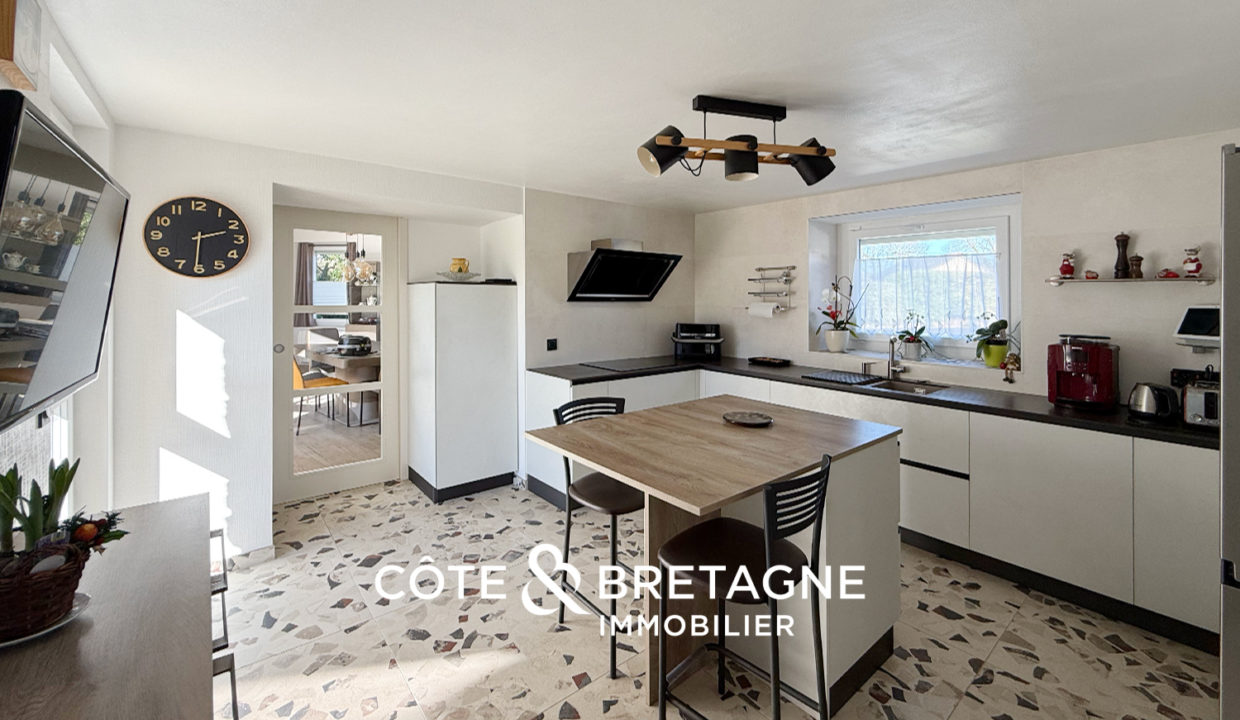 longere-a-vendre-a-hillion-avec-piscine-11