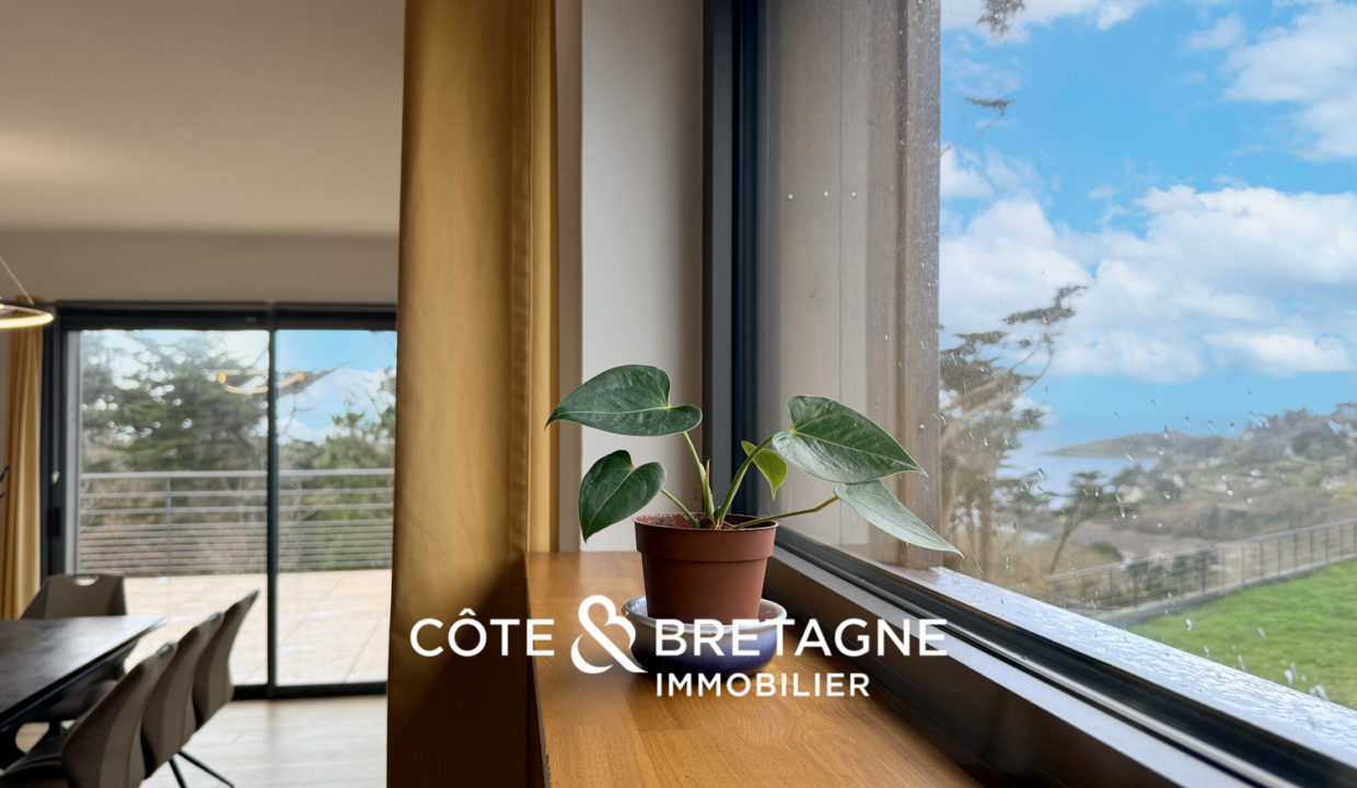 maison-architecte-bord-de-mer-cote-granit-rose