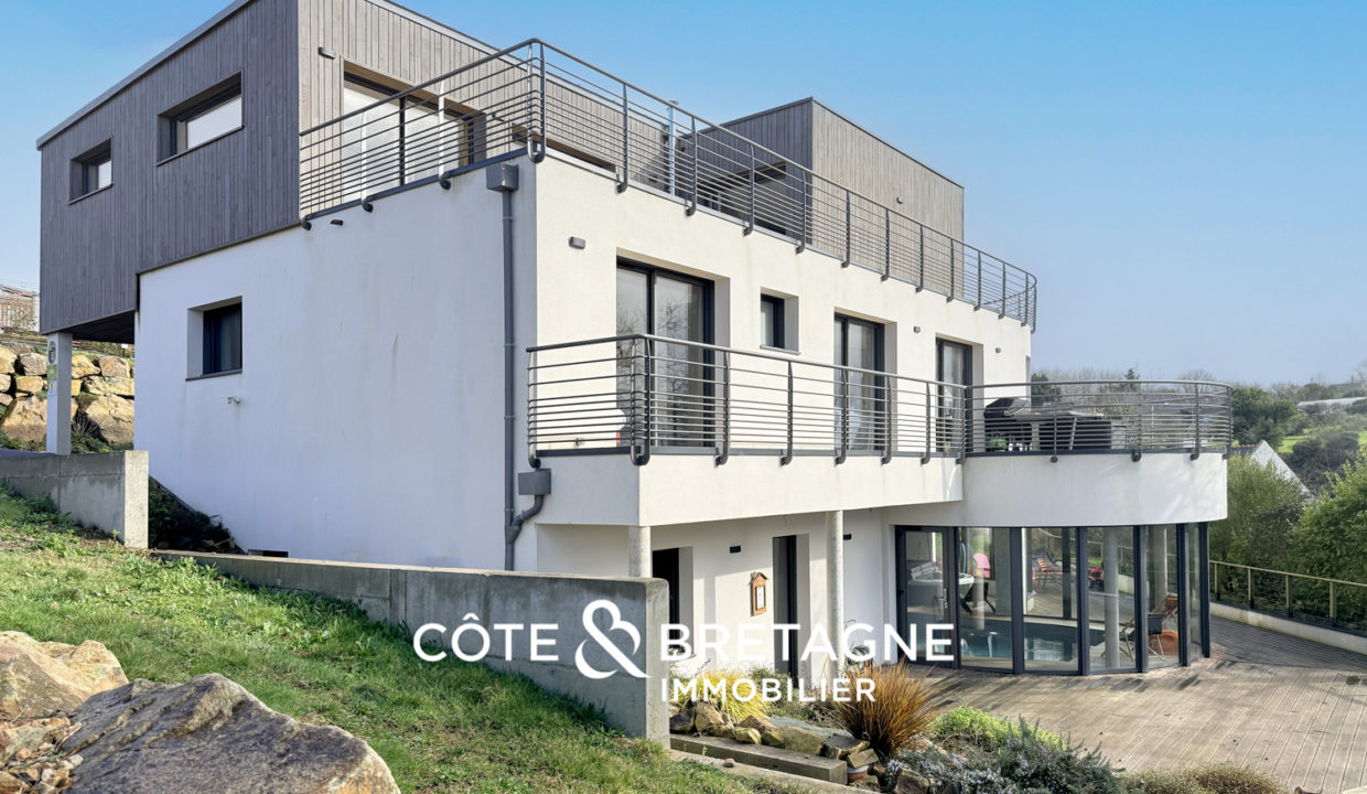 trebeurden-villa-architecte-facade-vue-mer-3