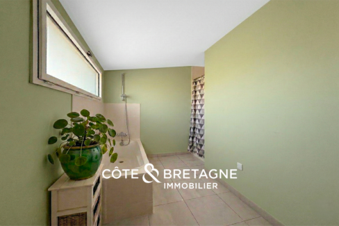 Maison avec piscine à Pluneret