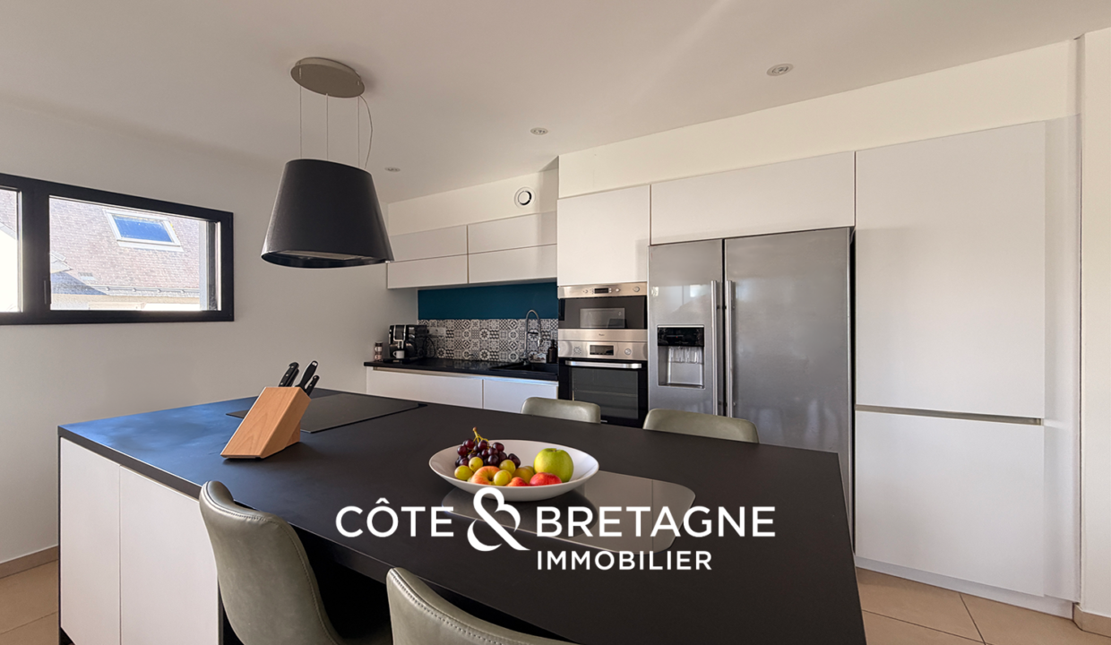 Maison d'architecte avec Piscine chauffée à Pluneret 23