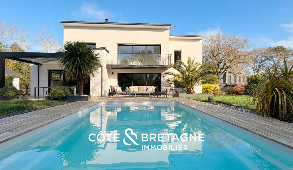 Maison d'architecte avec piscine Pluneret