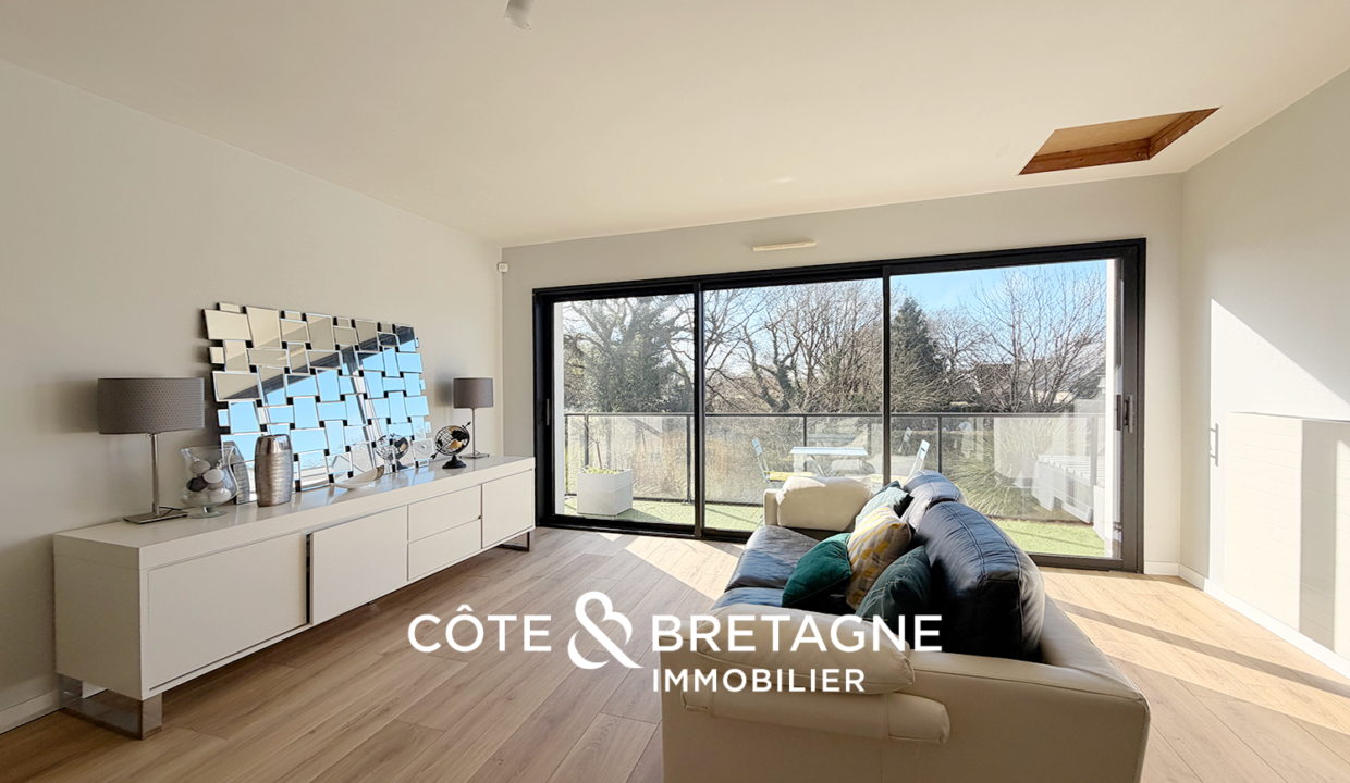 Maison d'architecte avec piscine à Pluneret 25