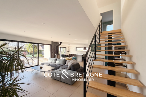 Maison d'architecte avec piscine à Pluneret 28