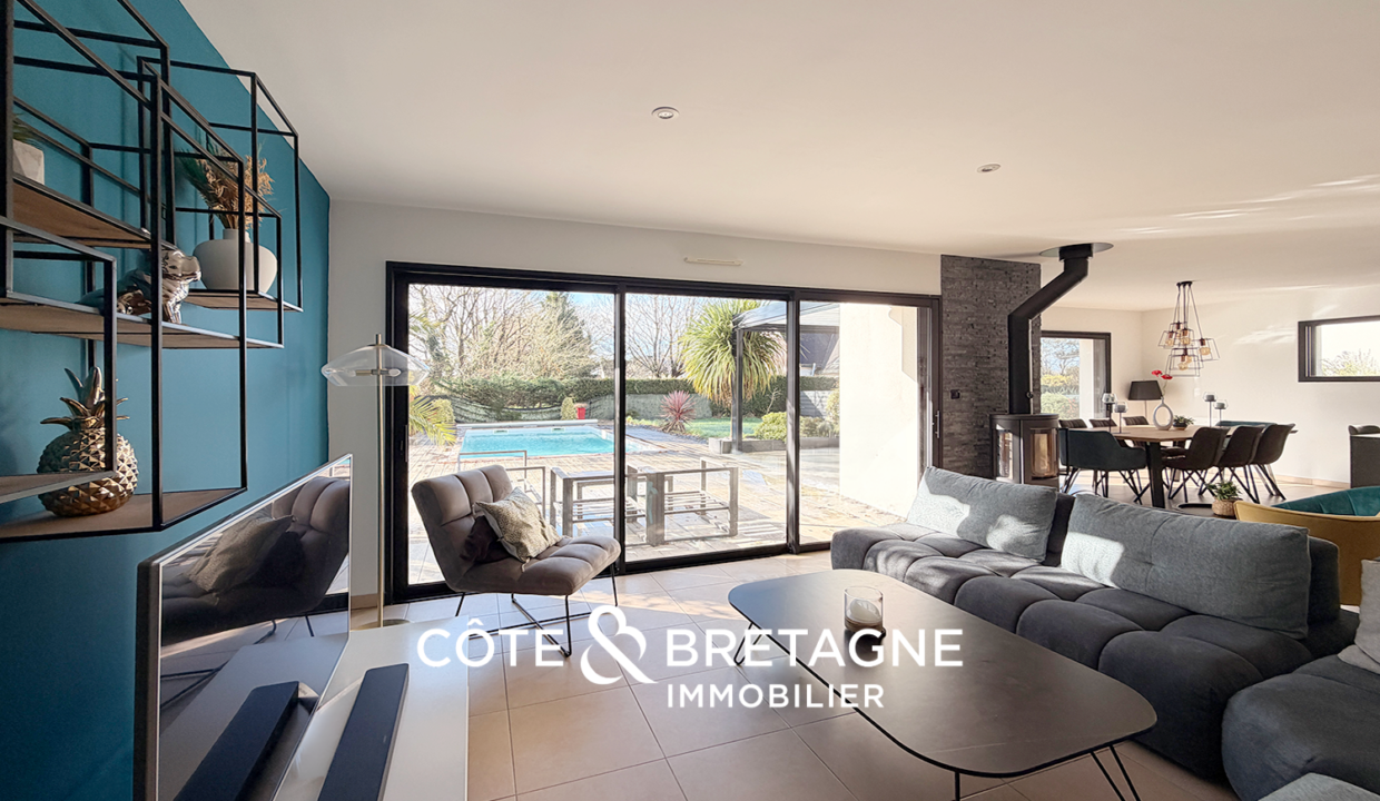 Maison d'architecte avec piscine à Pluneret 30