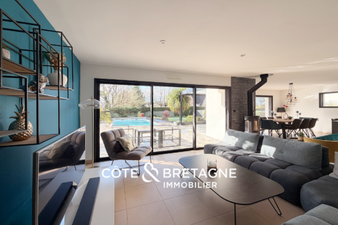 Maison d'architecte avec piscine à Pluneret 30