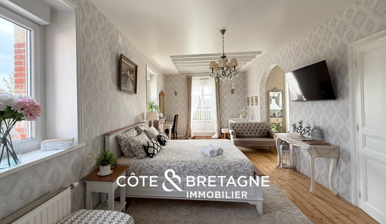 Maison-prestige-etables-sur-mer-proche-plage-11