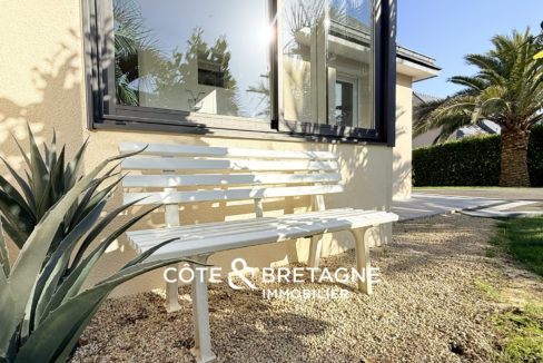 Maison_Louannec_Vuemer_jardin_banc