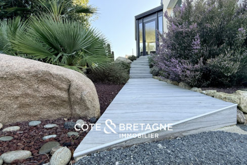 Maison_Louannec_Vuemer_jardin_chemin