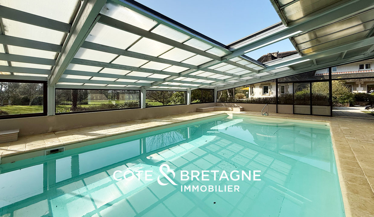 belle-demeure-a-hillion-avec-piscine-et-terrain-de-tennis-14