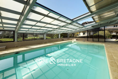 belle-demeure-a-hillion-avec-piscine-et-terrain-de-tennis-14