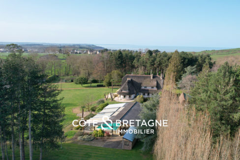 belle-demeure-a-hillion-avec-piscine-et-terrain-de-tennis-20