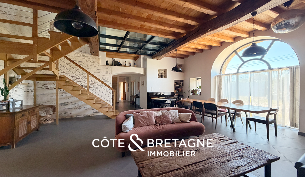 Belle demeure avec piscine intérieure à Arzal Morbihan