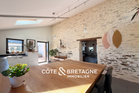 Belle demeure avec piscine intérieure à Arzal Morbihan4