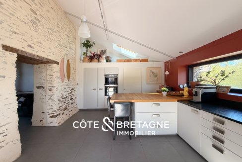 Belle demeure avec piscine intérieure à Arzal Morbihan6