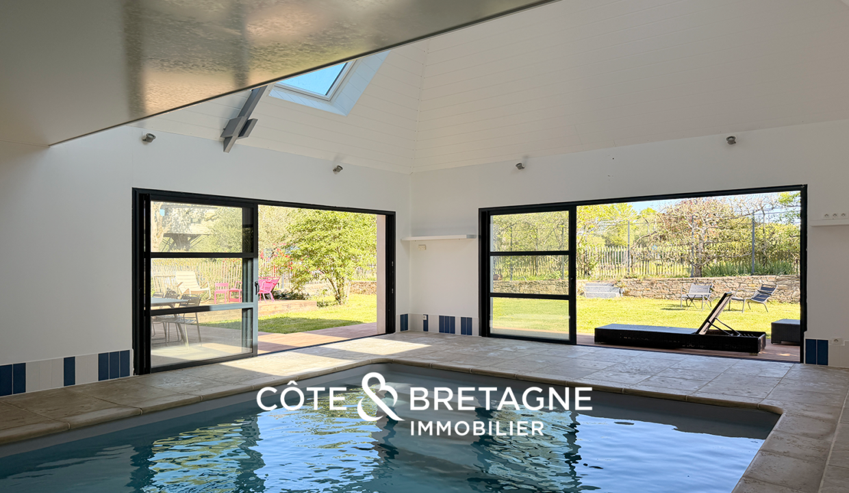 Belle demeure avec piscine intérieure à Arzal dans le Morbihan 10