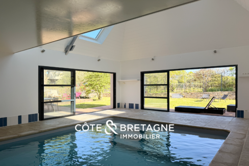Belle demeure avec piscine intérieure à Arzal dans le Morbihan 10