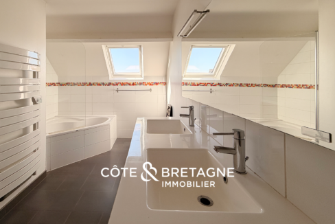 Belle demeure avec piscine intérieure à Arzal dans le Morbihan 18