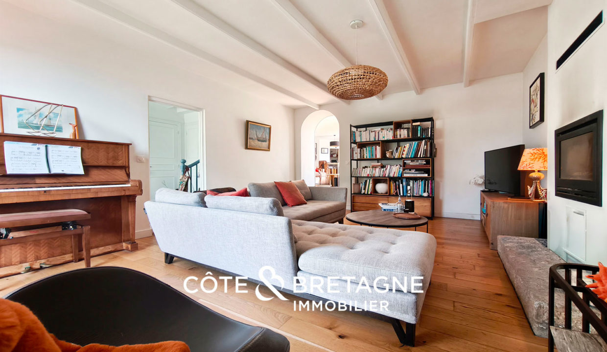 belle-maison-vue-mer-ploubazlanec-1