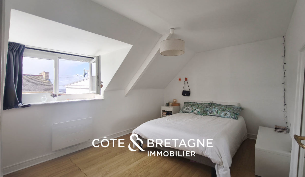 belle-maison-vue-mer-ploubazlanec-10