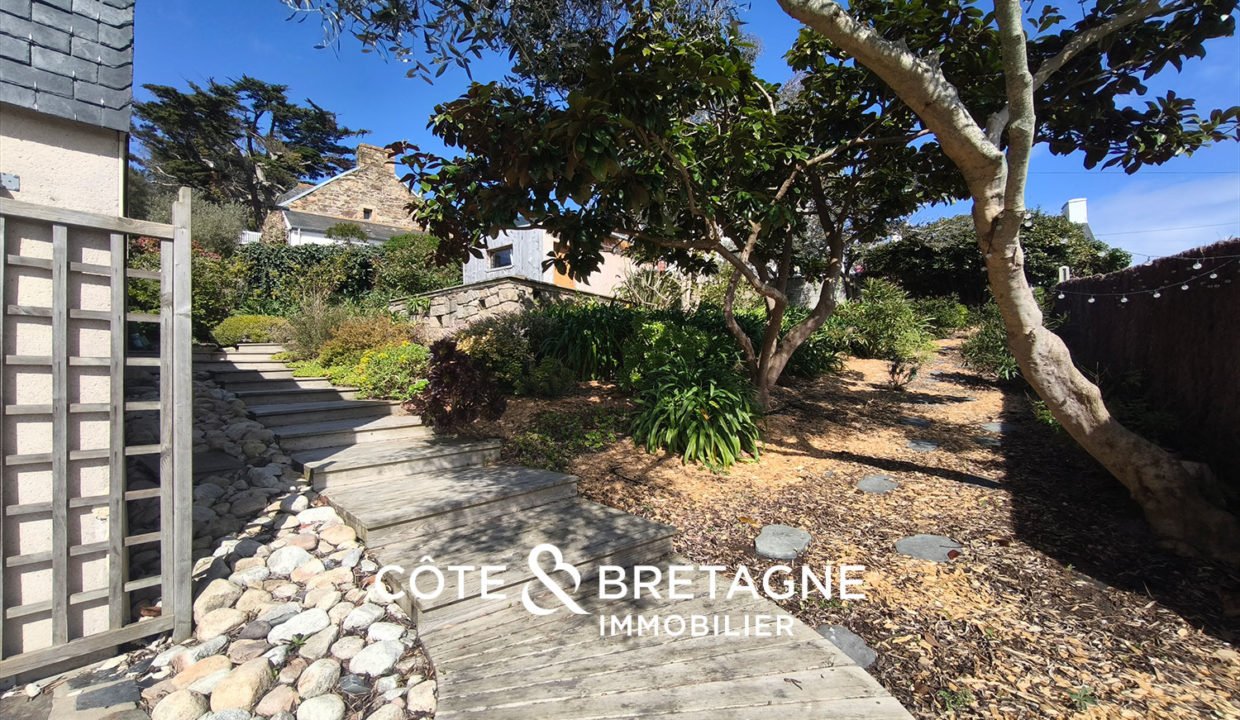 belle-maison-vue-mer-ploubazlanec-13