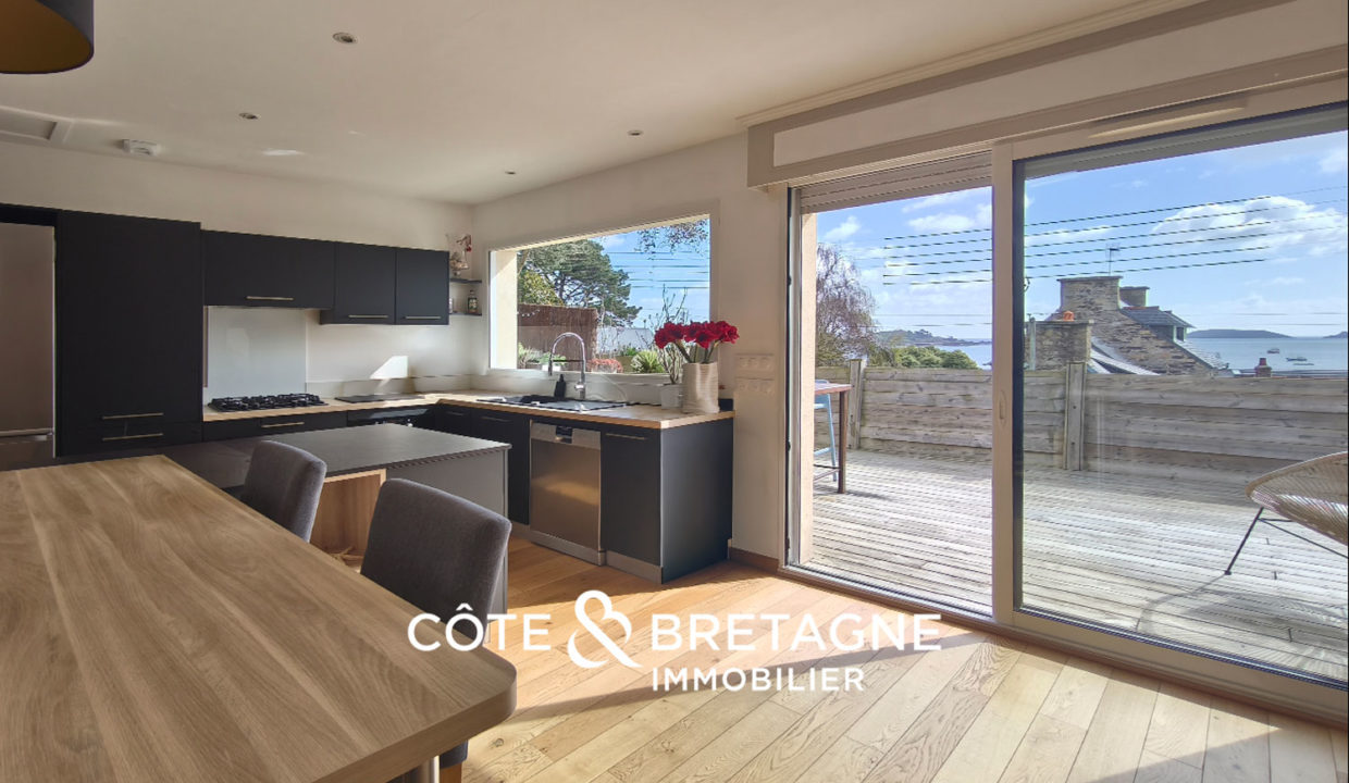 belle-maison-vue-mer-ploubazlanec-5