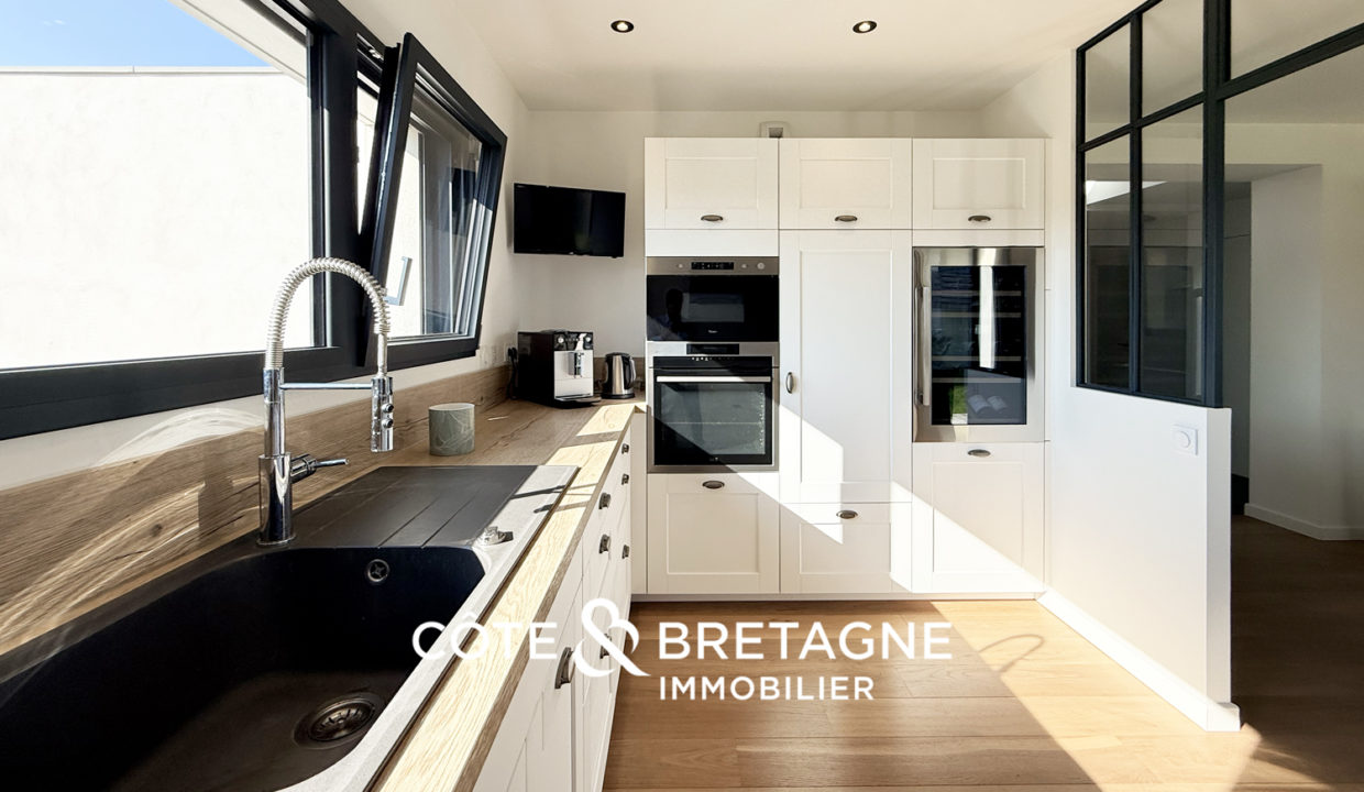 maison-architecte-vue-mer-panoramique-plouezec-cuisine-2