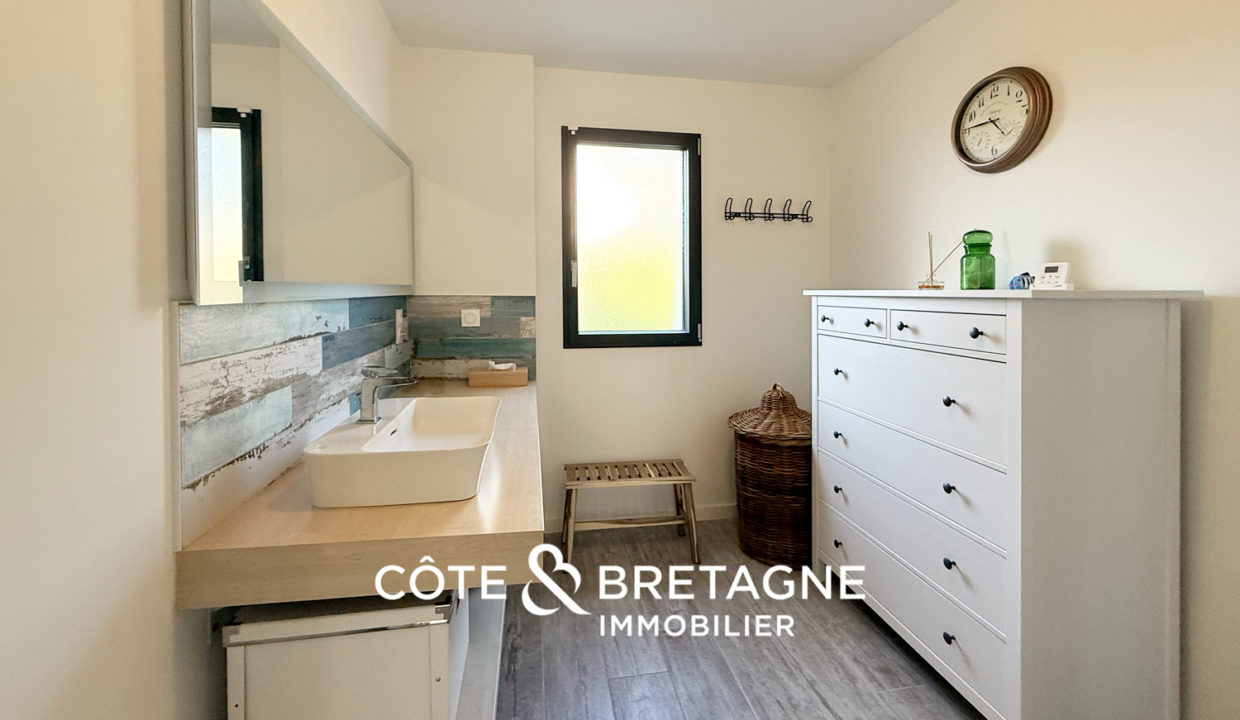 maison-architecte-vue-mer-panoramique-plouezec-salle-eau
