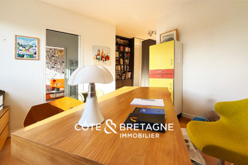 maison-rennes-betton-contemporaine-luxe-piscine-10